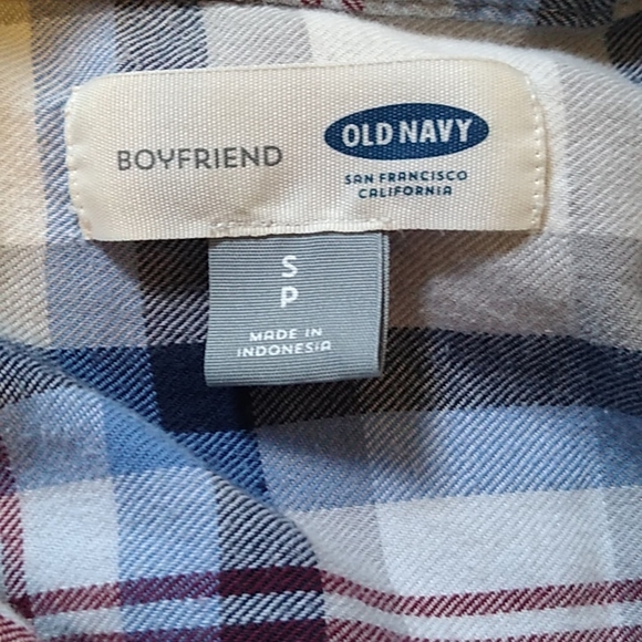 Old Navy Women's "Boyfriend" Plaid Shirt. Small. Blue/White/Gray/Burgundy. - Picture 3 of 5